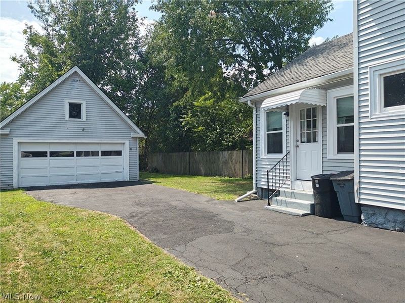 914 W 50th Street, Ashtabula, OH 44004 Photo 3