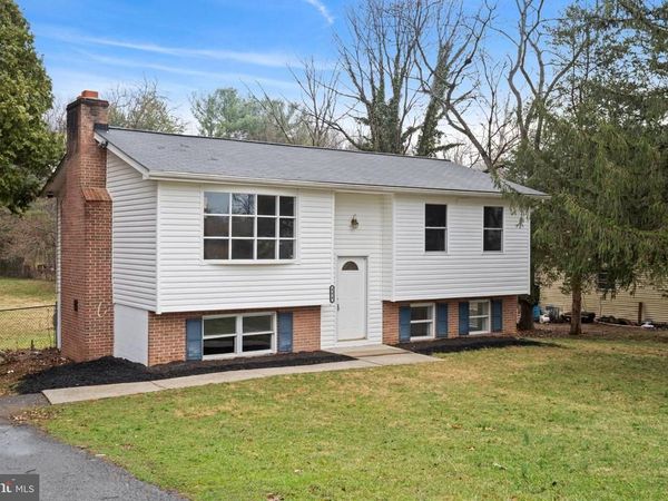 404 WEEPING WILLOW ROAD, FALLING WATERS, WV 25419