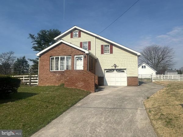 226 MOUL AVENUE, HANOVER, PA 17331