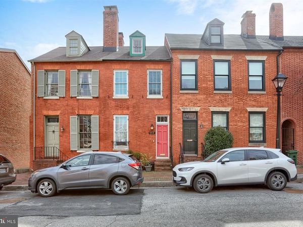 111 BARRE STREET W, BALTIMORE, MD 21201