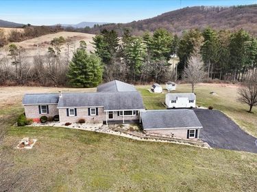 3 COLEMAN ROAD, HEGINS, PA 17938