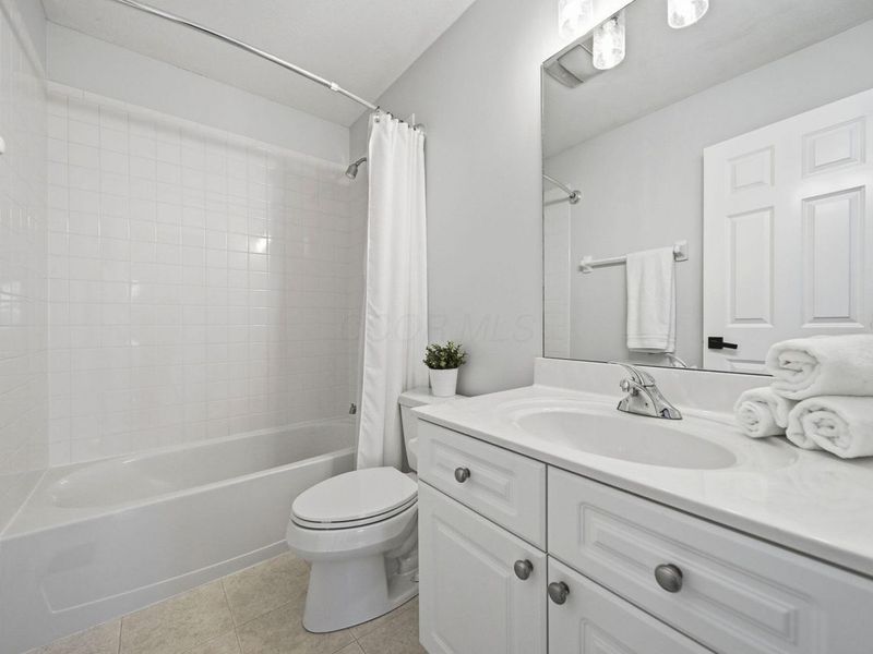 505 Serenity Drive, Unit 13, Columbus, OH 43230 Photo 15