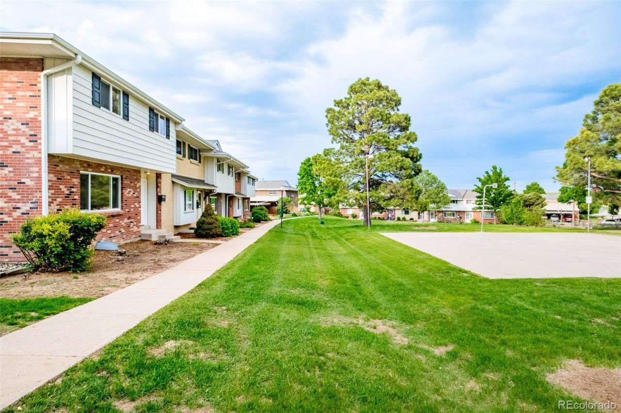 9138 E Nassau Avenue, Denver, CO 80237 Main Photo