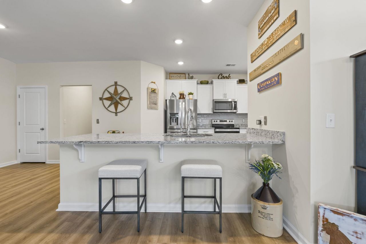 562 Honeyhill Loop Photo 16