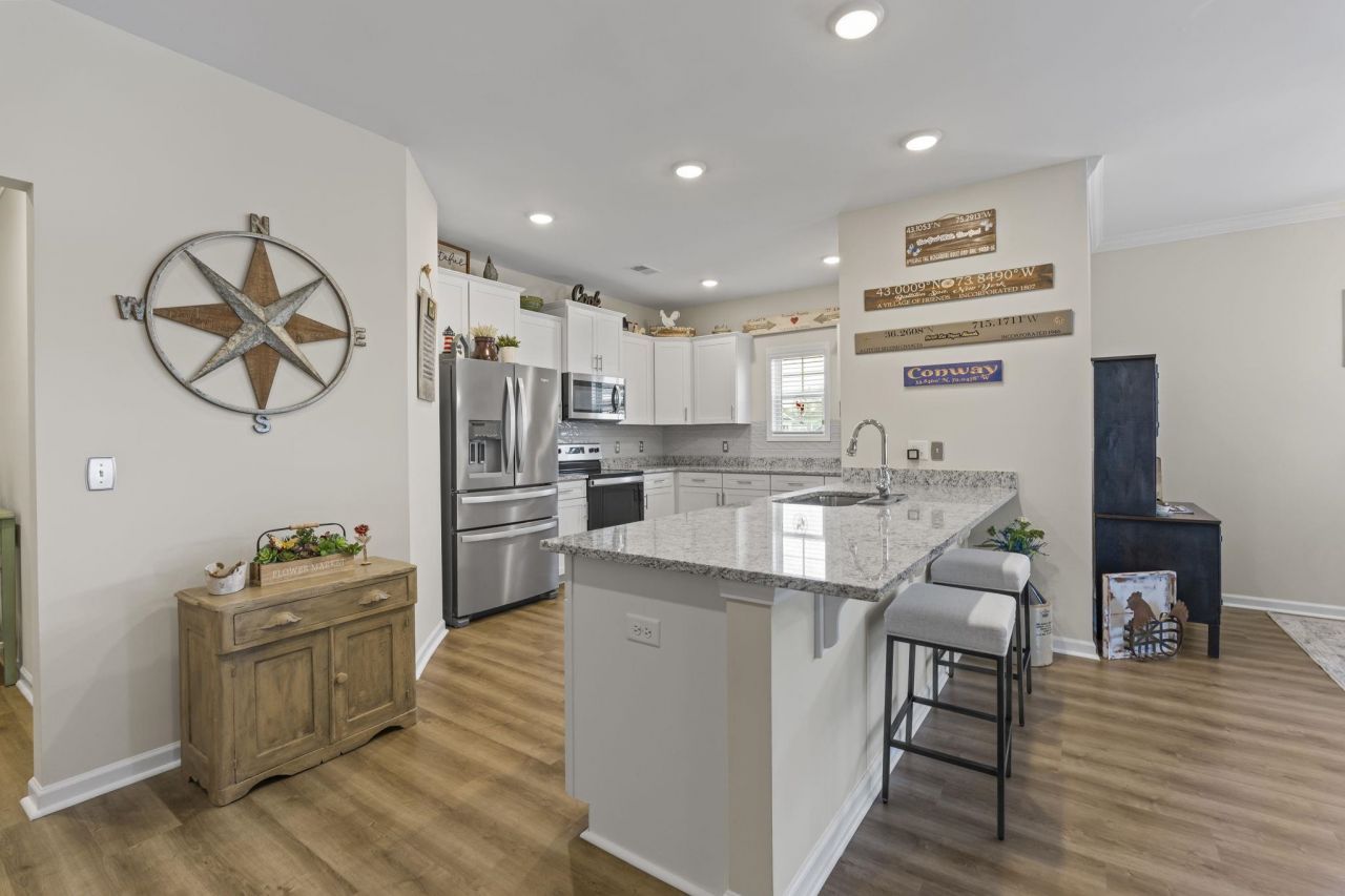 562 Honeyhill Loop Photo 17