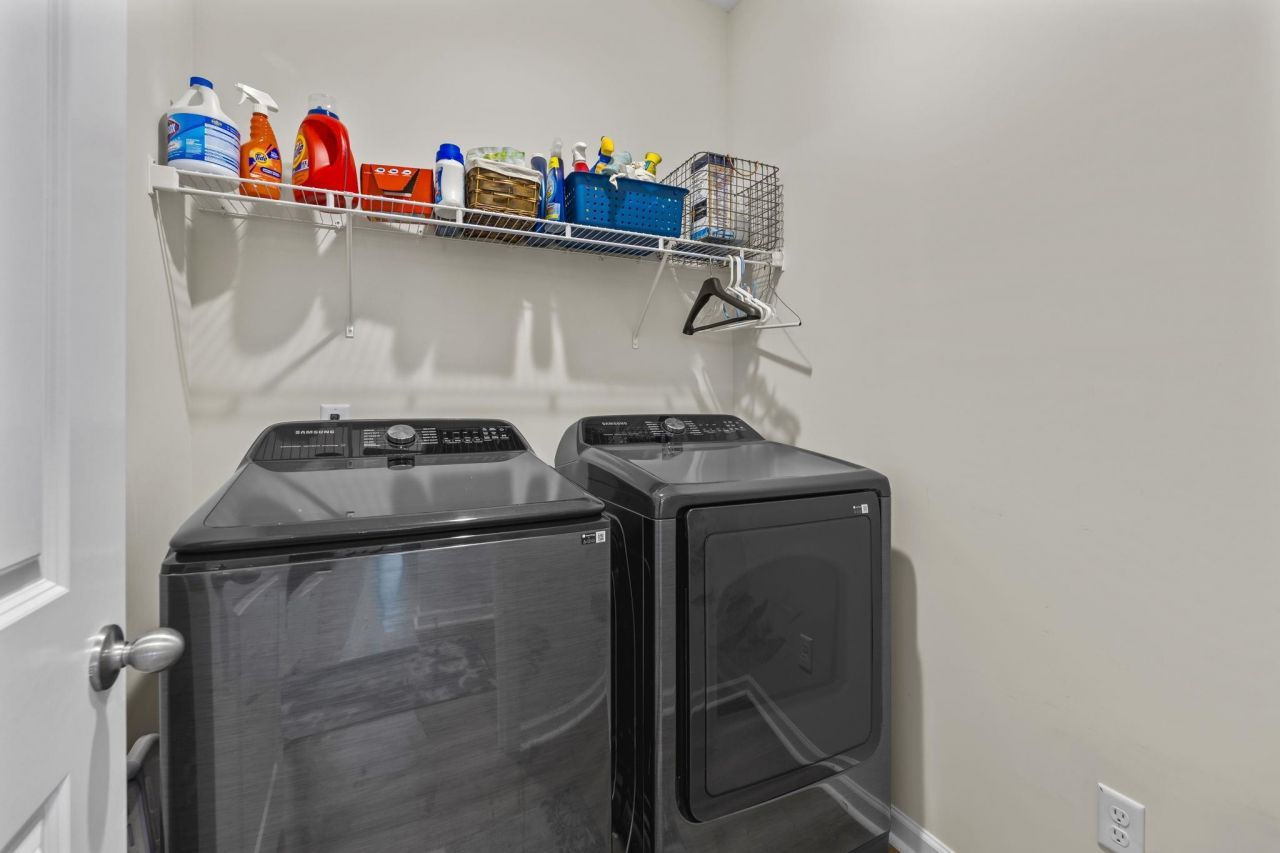 562 Honeyhill Loop Photo 22