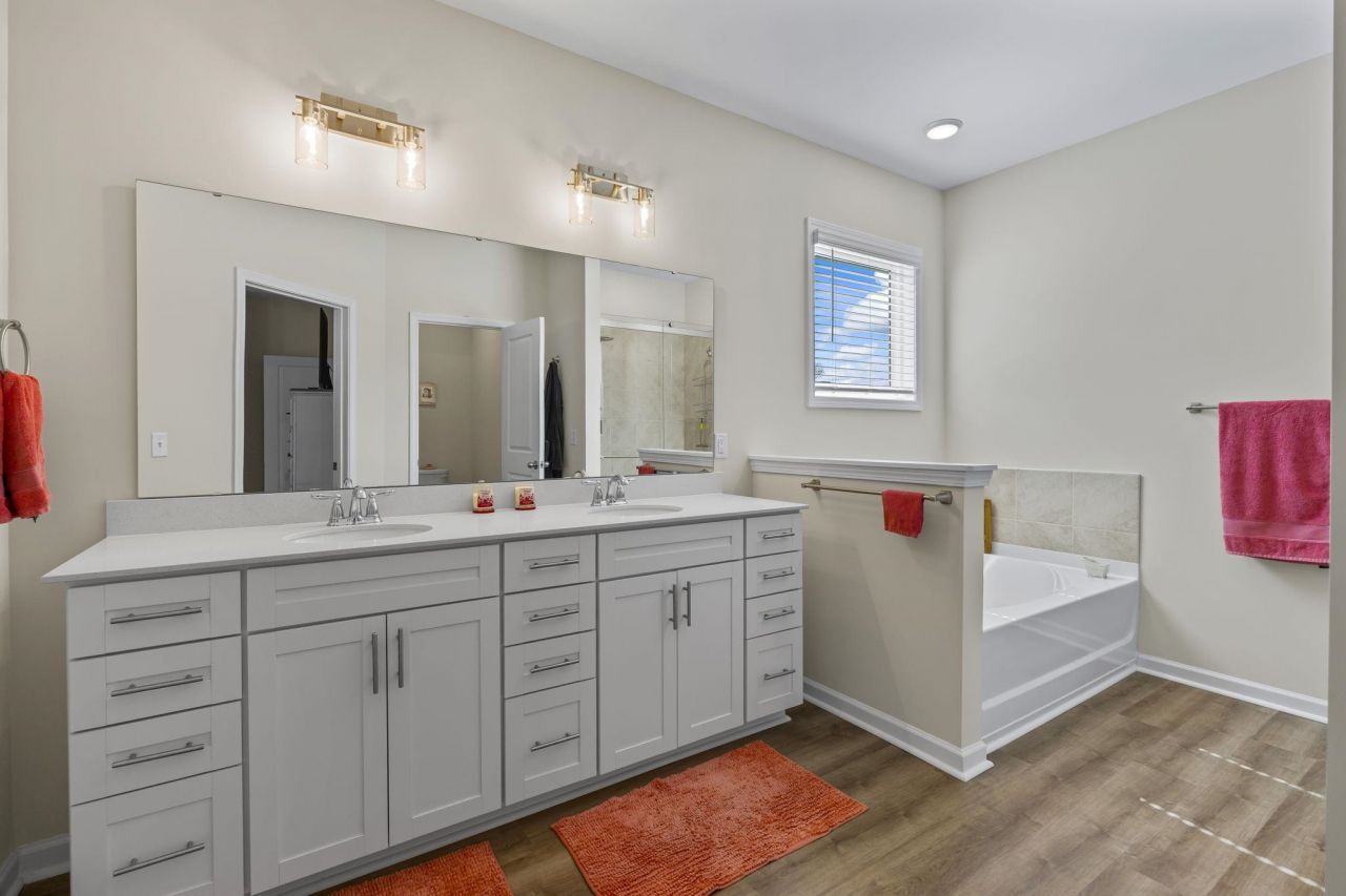 562 Honeyhill Loop Photo 26