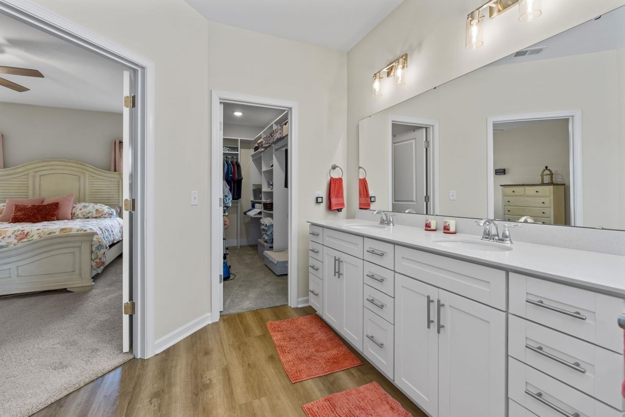 562 Honeyhill Loop Photo 29