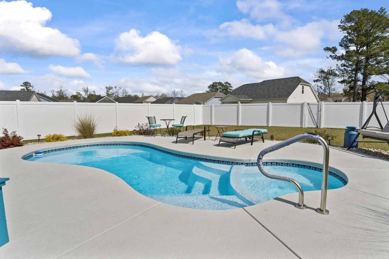 562 Honeyhill Loop Photo 40