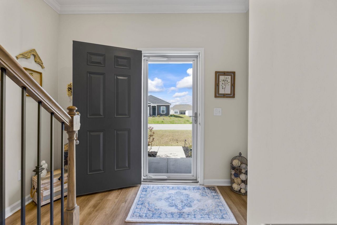 562 Honeyhill Loop Photo 7