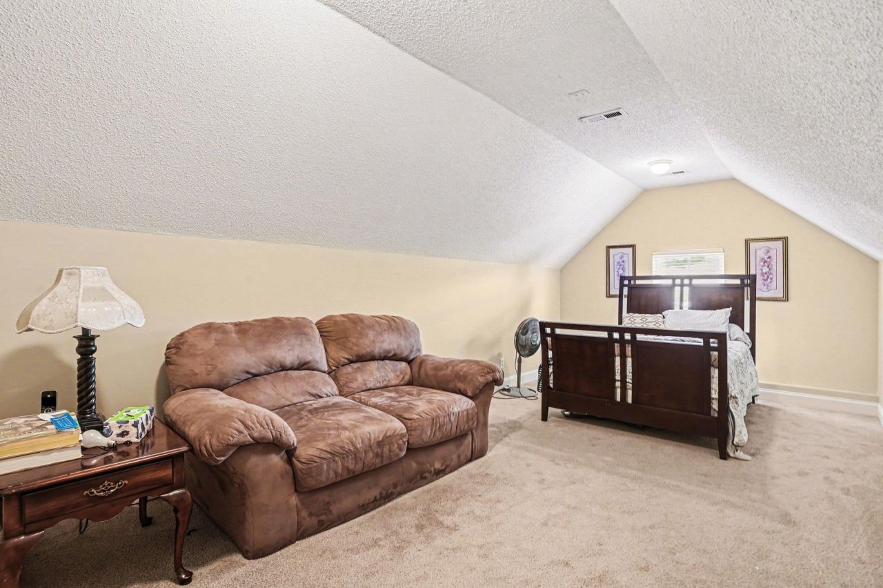 1500 Saint Thomas Circle Photo 25