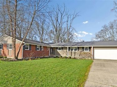 5607 Hugh Drive, Washington TWP, OH 45459