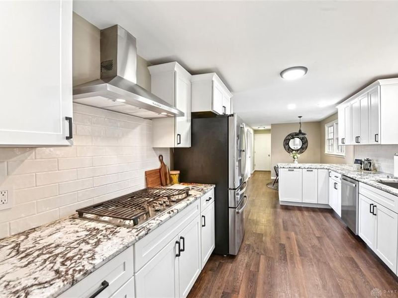 5607 Hugh Drive, Washington Township, OH 45459 Photo 2