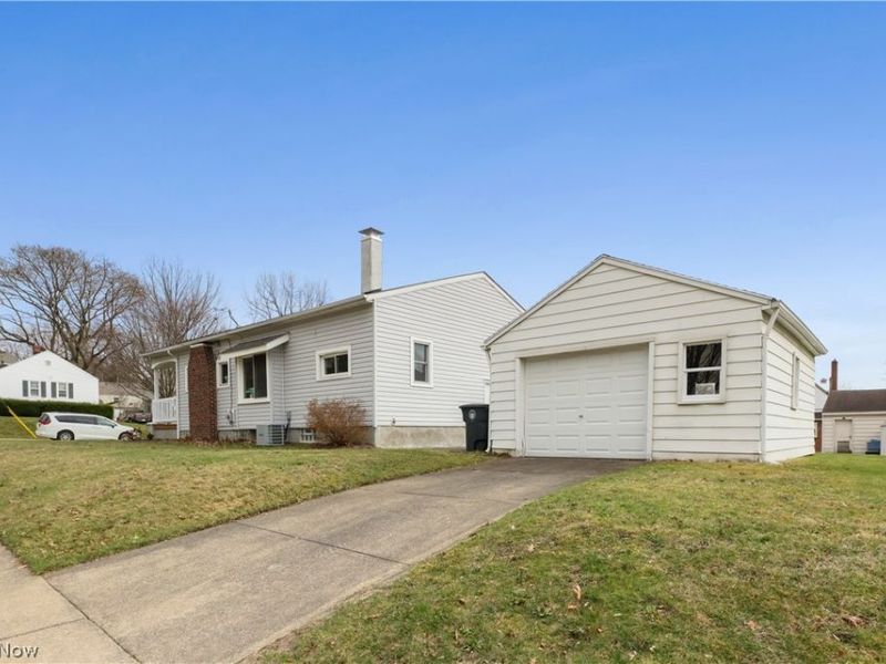 250 Morningview Avenue, Akron, OH 44305 Photo 2