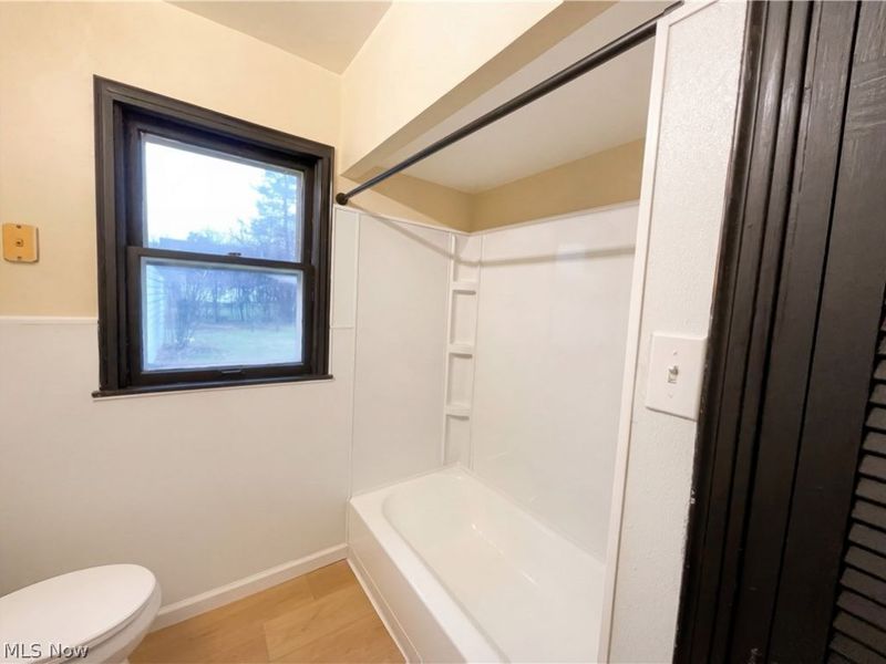 20511 Balfour Road, Warrensville Heights, OH 44122 Photo 12