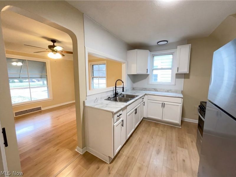 20511 Balfour Road, Warrensville Heights, OH 44122 Photo 7