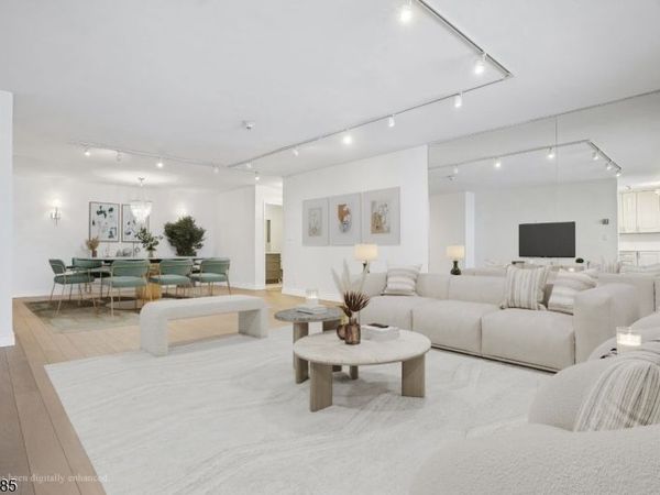 2 Claridge Dr, Verona, NJ 07044