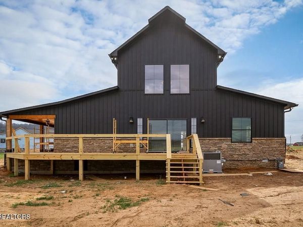 123 Cattlemans Drive, Sparta, TN 38583