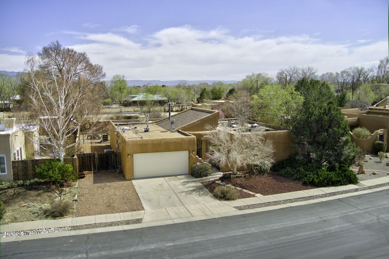 4412 De La Cruz Nw, Albuquerque, NM 87107 Main Photo