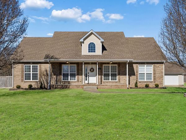 963 Beldon Station Ln , Clarksville, TN 37040