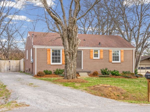 102 Desoto Dr, Nashville, TN 37210