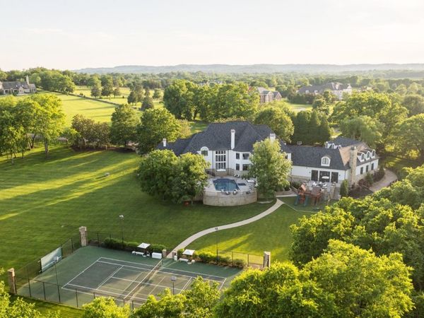 2410 Hidden River Ln, Franklin, TN 37069