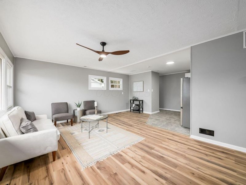 4275 Wayne Street , Hilliard, OH 43026 Photo 4