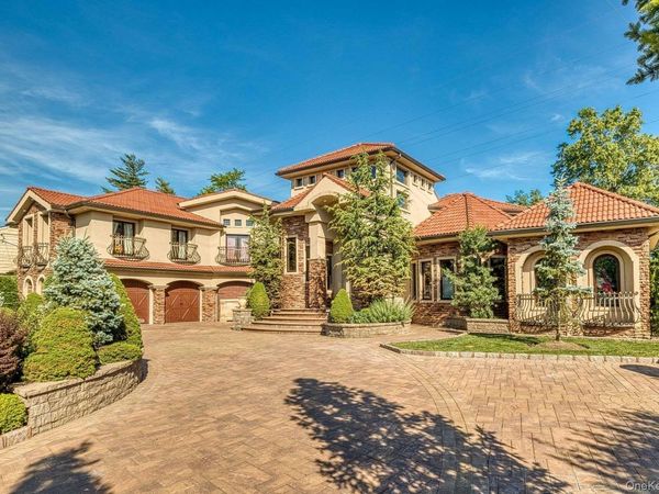 959 S End Road , Woodmere, NY 11598