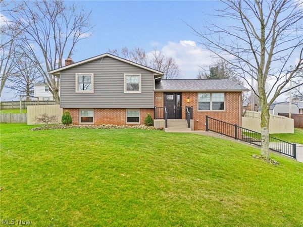 2120 Edmar Street , Louisville, OH 44641