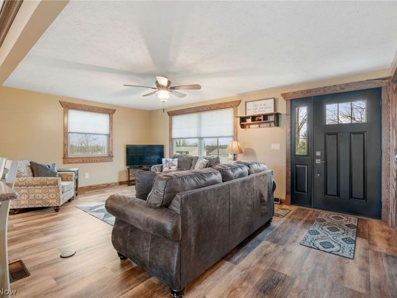 2120 Edmar Street , Louisville, OH 44641 Photo 12