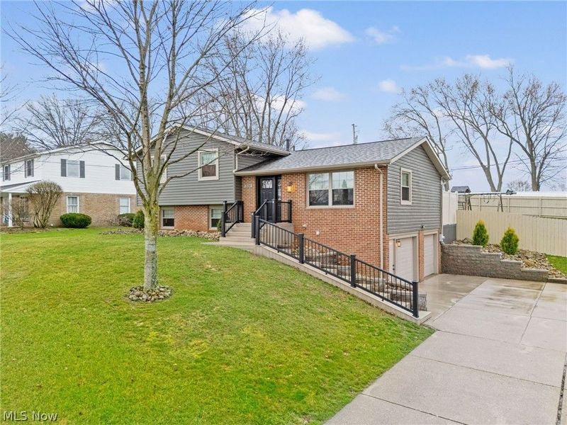 2120 Edmar Street , Louisville, OH 44641 Photo 2