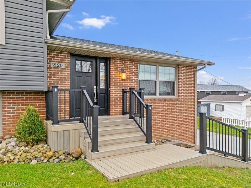 2120 Edmar Street , Louisville, OH 44641 Photo 3