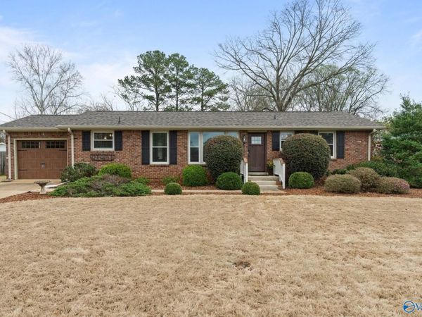 7705 Saxon Drive, Huntsville, AL 35802