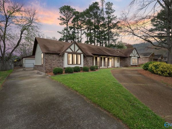 2517 Galahad Drive SE, Huntsville, AL 35803