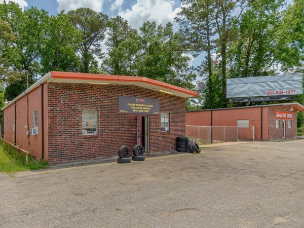 2909&2913 Hwy 15 N, Laurel, MS 39440