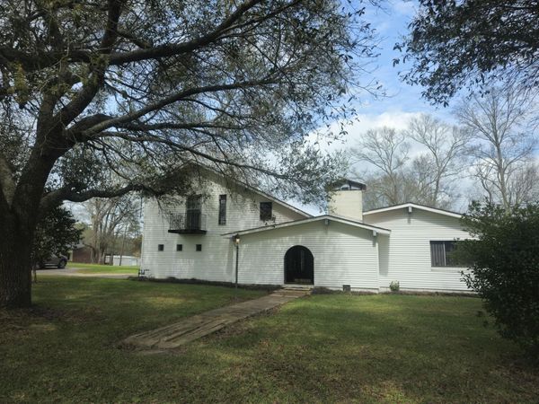 270 McPhail Rd., Hattiesburg, MS 39401