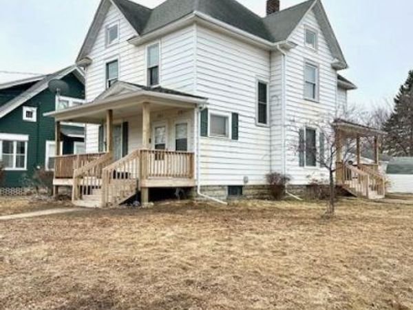 221 N 3rd Avenue , Albert Lea, MN 56007