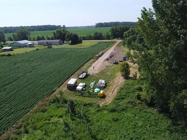 17976 320th St, Le Sueur, MN 56071