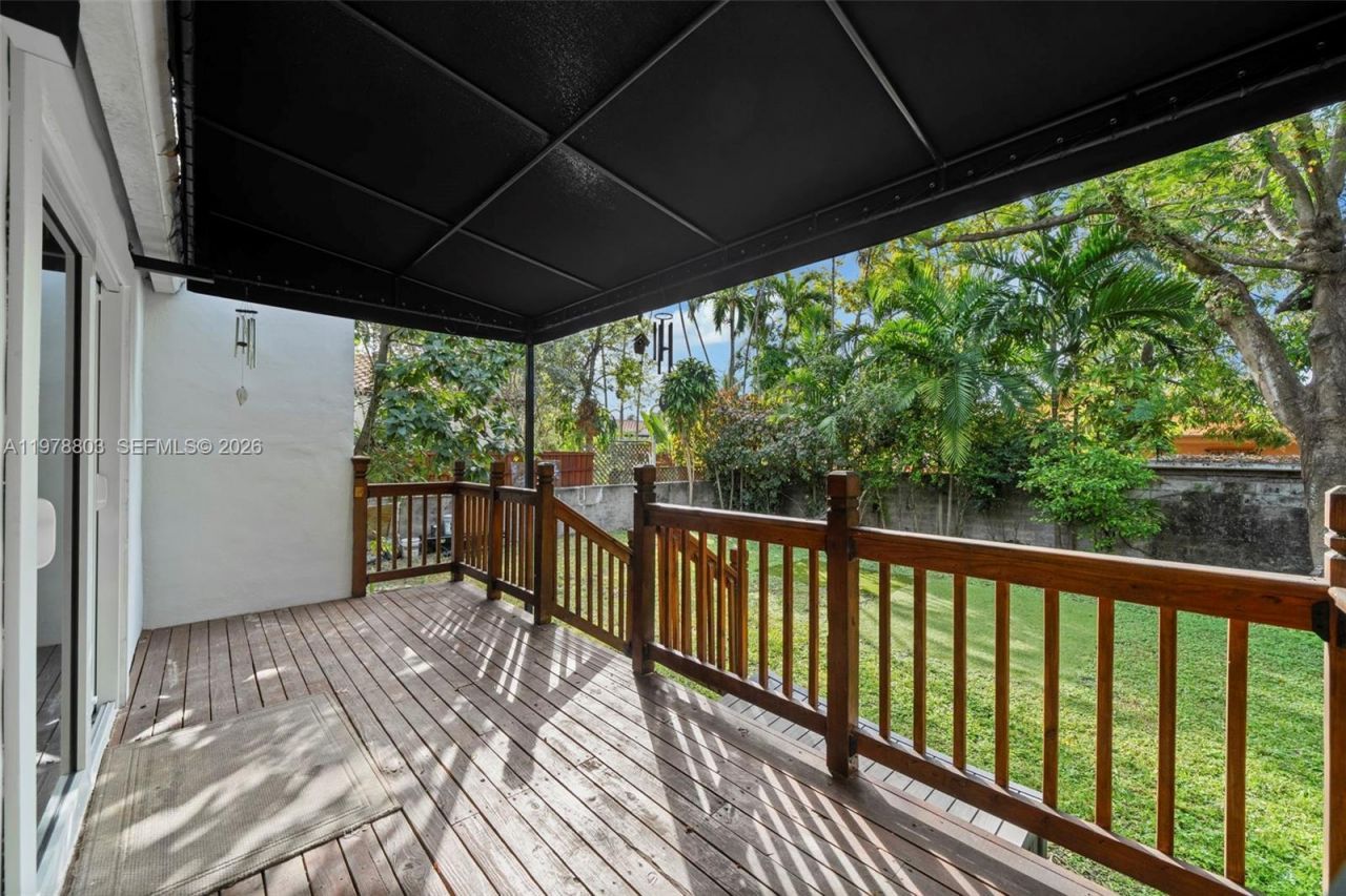 1262 SW 15th Ter, Miami, FL 33145 Photo