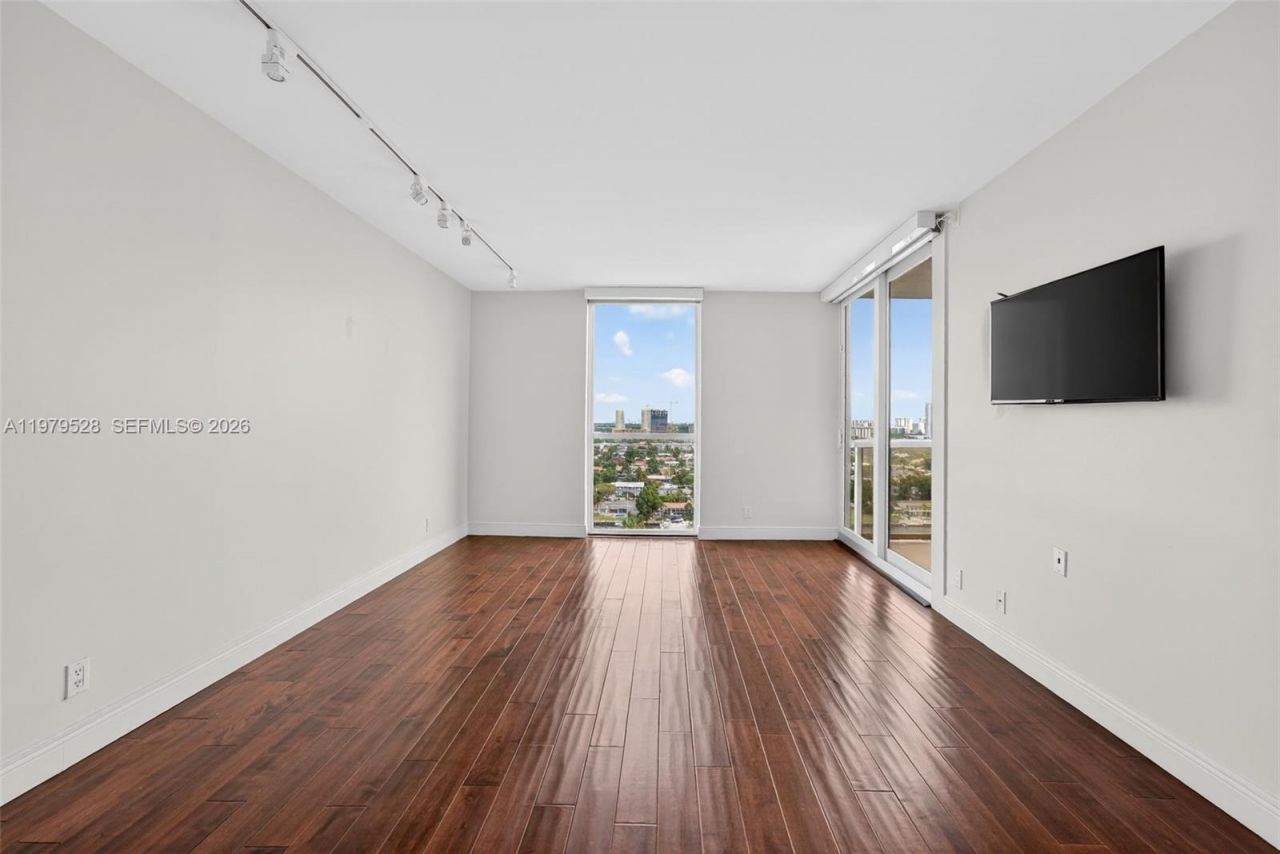 3600 Yacht Club Dr , Unit 1802, Aventura, FL 33180 Photo