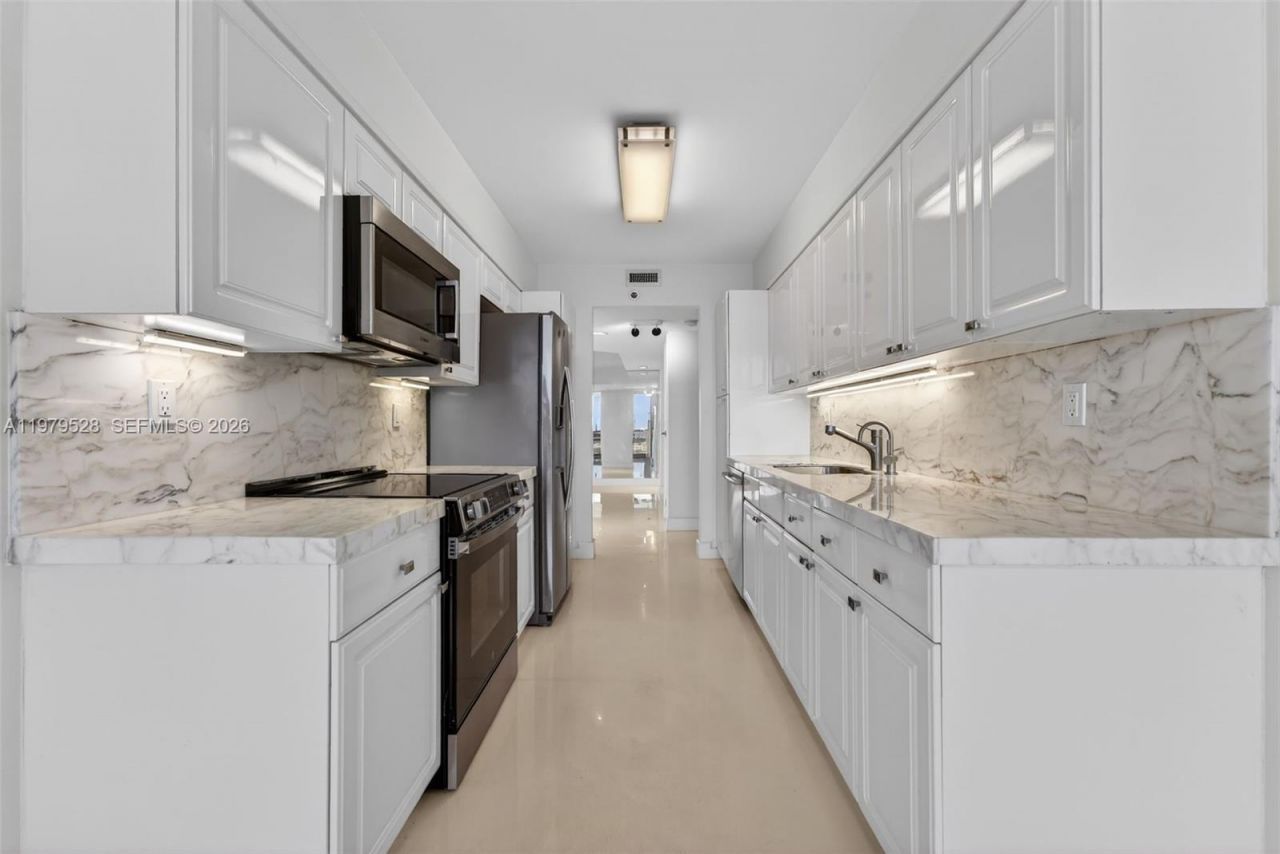 3600 Yacht Club Dr , Unit 1802, Aventura, FL 33180 Photo