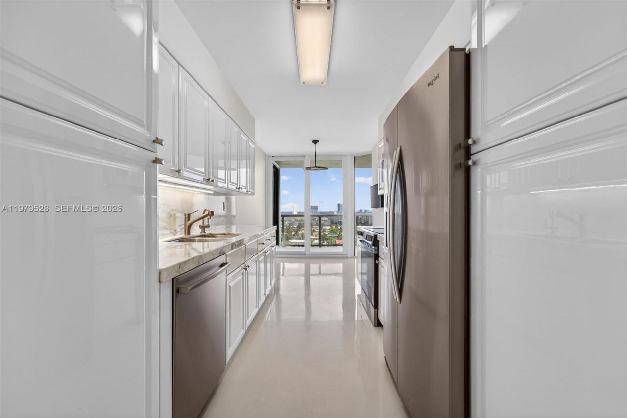 3600 Yacht Club Dr , Unit 1802, Aventura, FL 33180 Photo