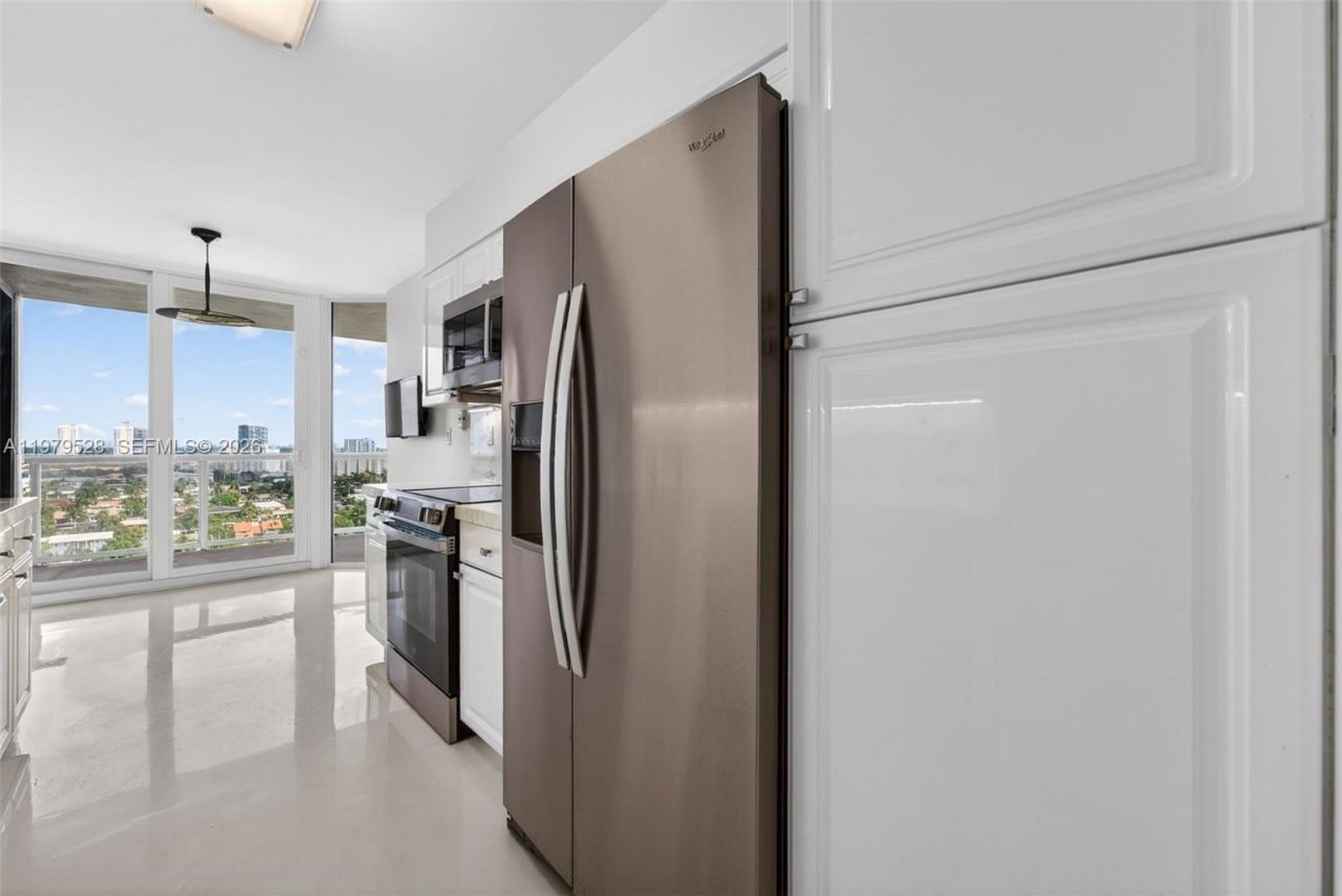 3600 Yacht Club Dr , Unit 1802, Aventura, FL 33180 Photo