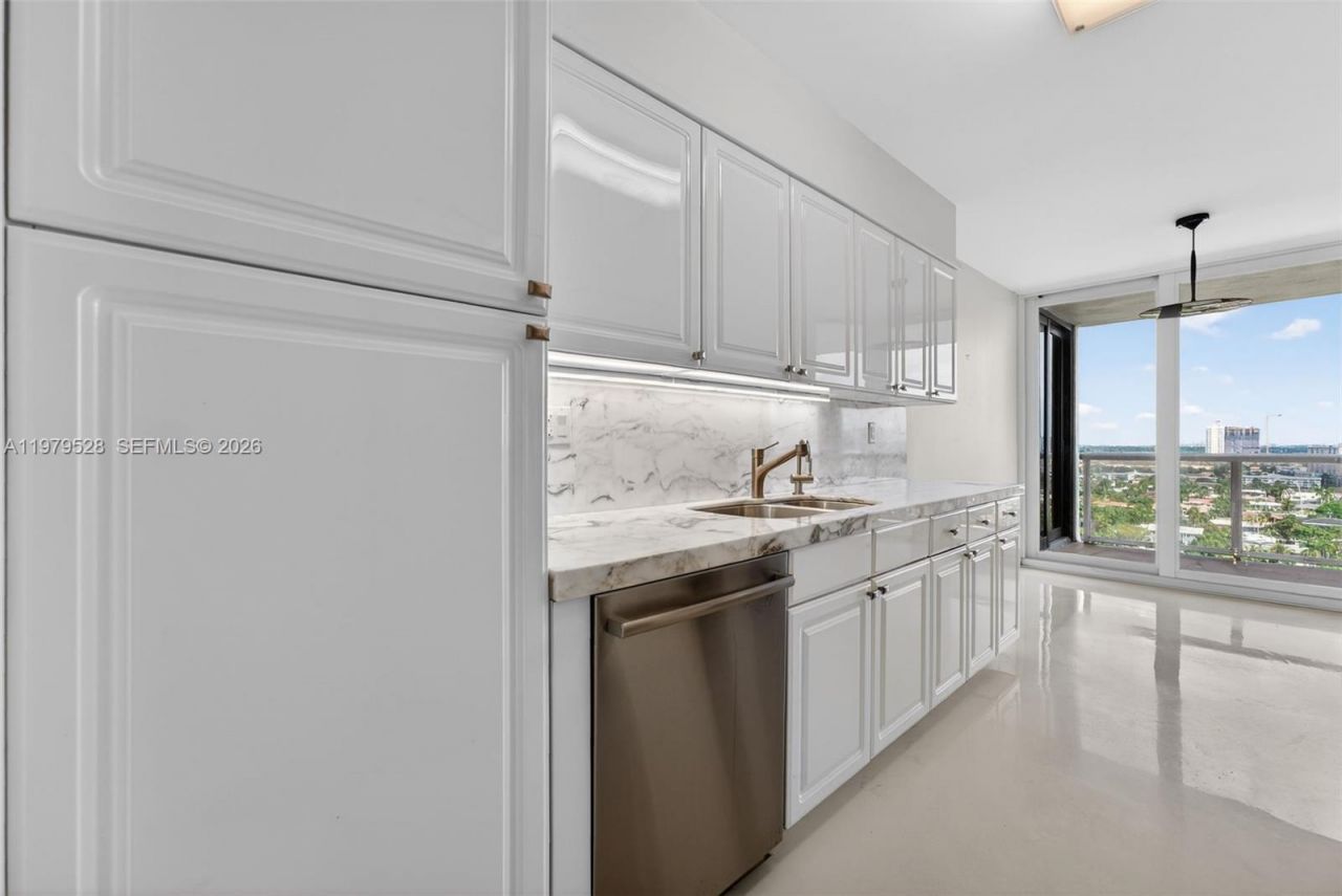3600 Yacht Club Dr, Unit 1802, Aventura, FL 33180 Photo