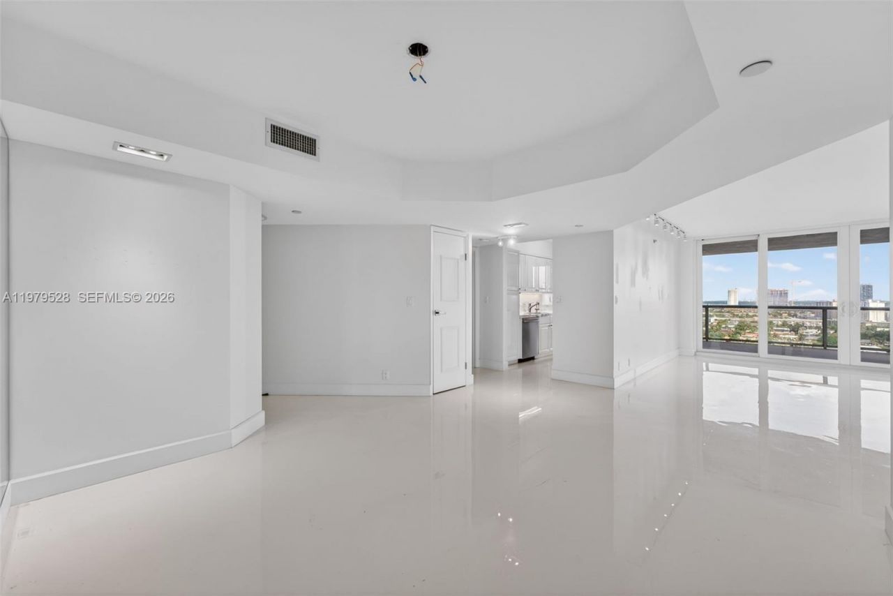 3600 Yacht Club Dr , Unit 1802, Aventura, FL 33180 Photo