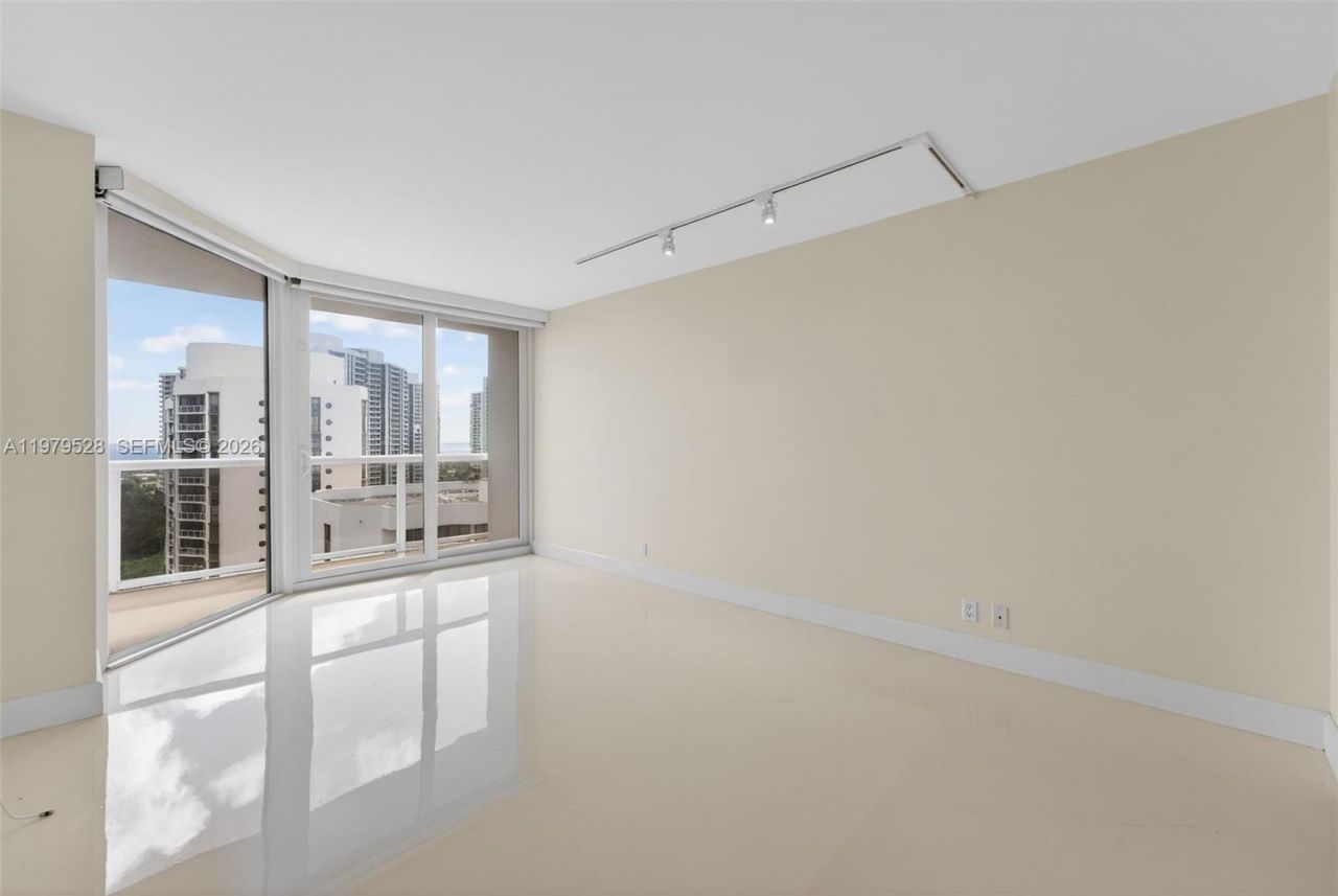 3600 Yacht Club Dr , Unit 1802, Aventura, FL 33180 Photo