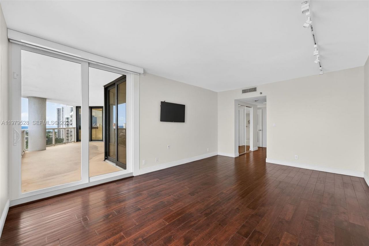 3600 Yacht Club Dr, Unit 1802, Aventura, FL 33180 Photo