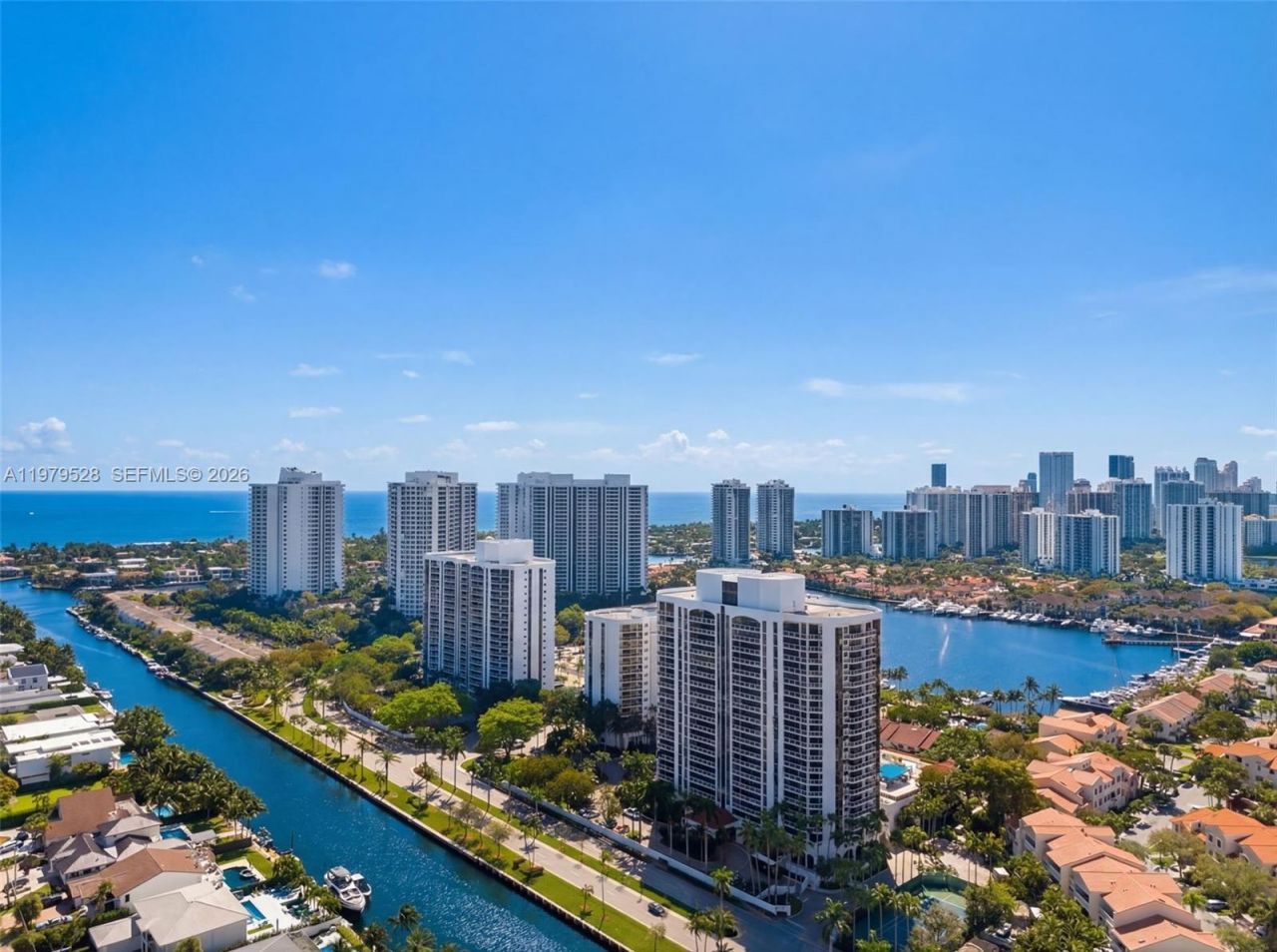 3600 Yacht Club Dr, Unit 1802, Aventura, FL 33180 Photo