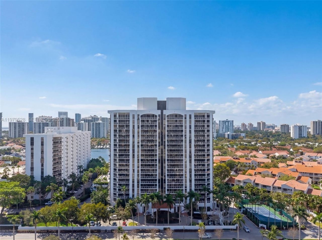 3600 Yacht Club Dr , Unit 1802, Aventura, FL 33180 Photo