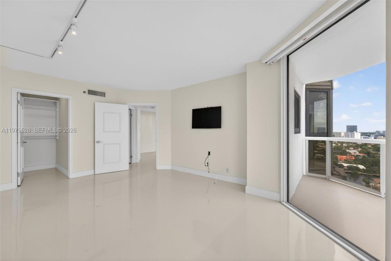 3600 Yacht Club Dr, Unit 1802, Aventura, FL 33180 Photo